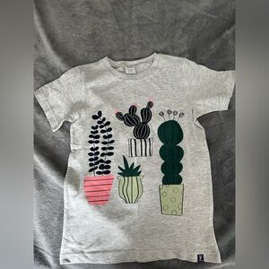Polarn O. Pyret size 6-8 Gray T-Shirt